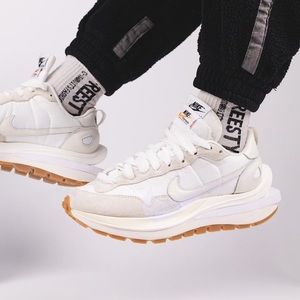 Sacai x Nike - VaporWaffle Sail, Size 6
